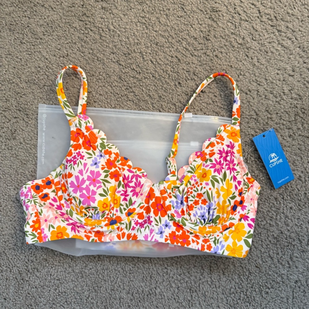 BIKINI Set Floral Print - BRAND NEW - SMALL - UNDERWIRE